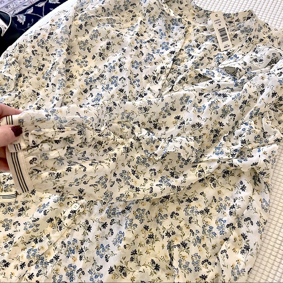 Max Studio Print Ruffle Back Chiffon Blouse - Picture 3 of 3